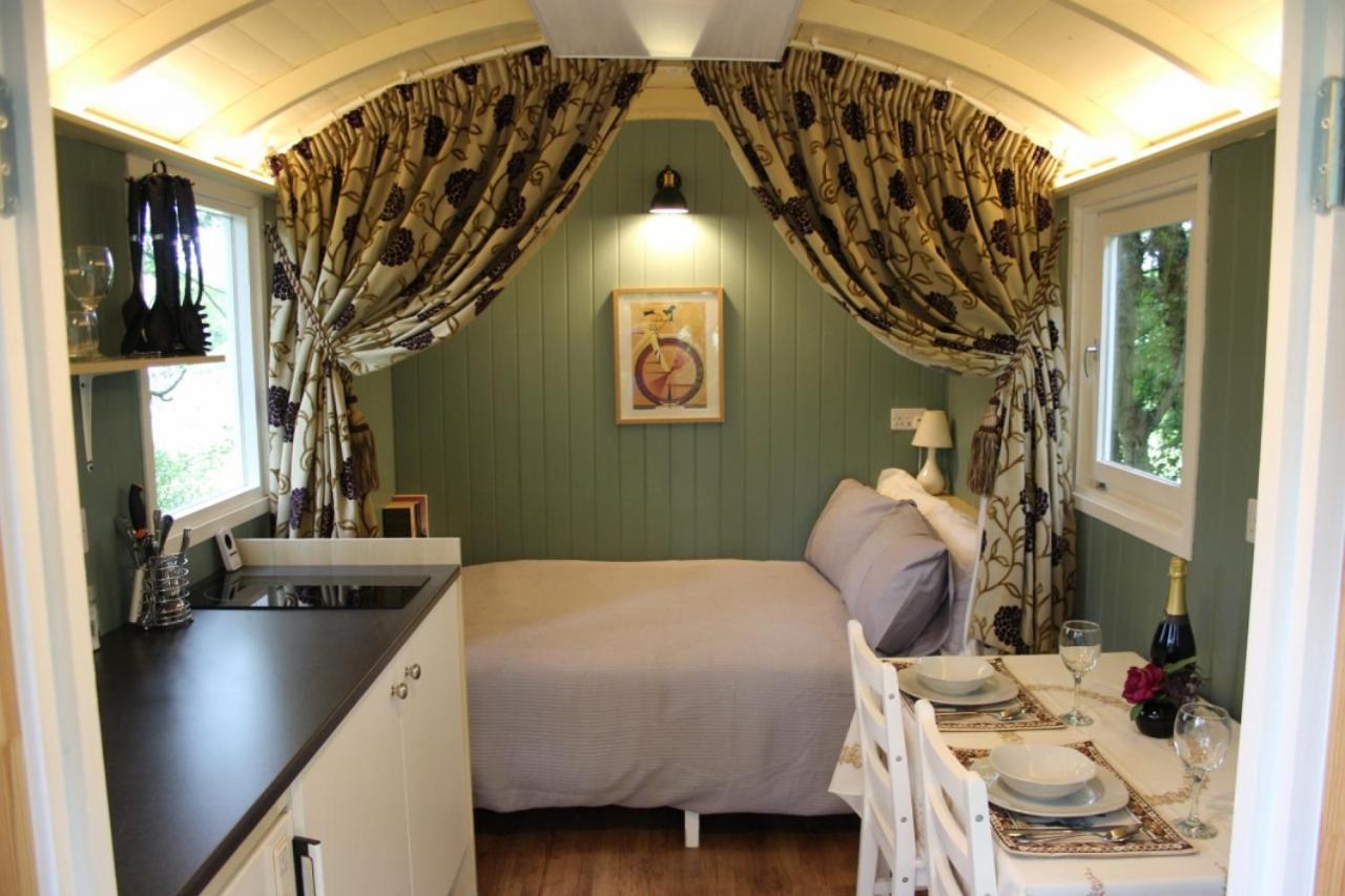The Kestrel Shepherd Hut, Whitehouse Farm Stowmarket Exteriör bild