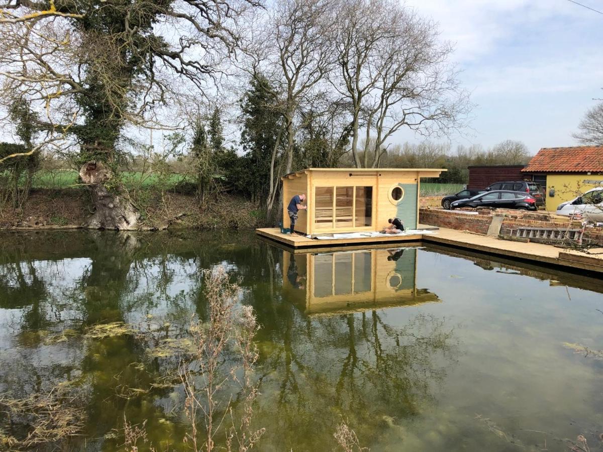 The Kestrel Shepherd Hut, Whitehouse Farm Stowmarket Exteriör bild